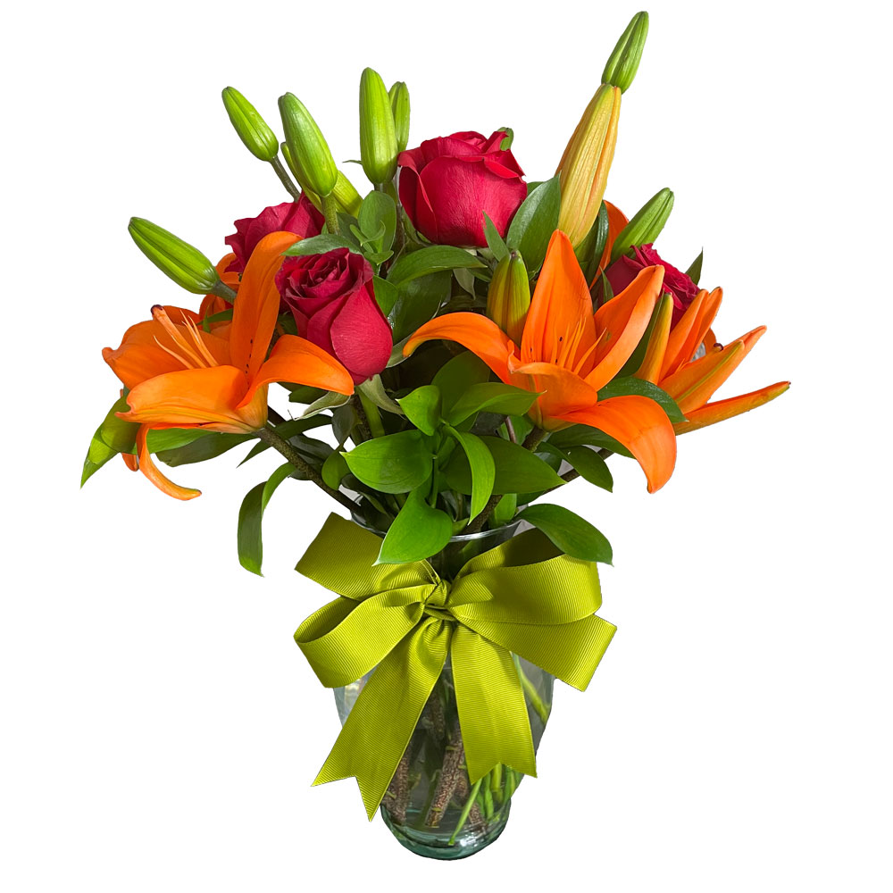 6 Rosas Rojas y Lily Naranja. CÓDIGO: RF012 – Rincón Floral
