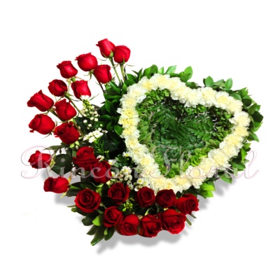 24 Rosas Rojas en Media Luna Corazón Blanco. CÓDIGO: RF044