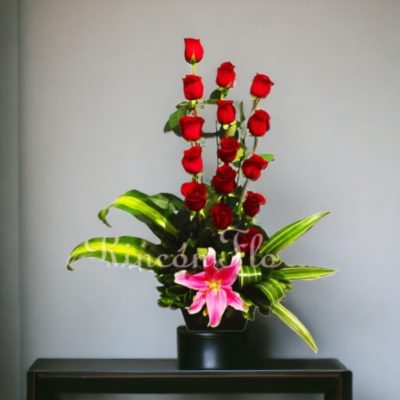 BASE CON 15 ROSAS ROJAS EN LINEA RF028