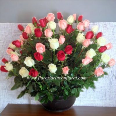 100 ROSAS EN BASE DE CERAMICA RF046