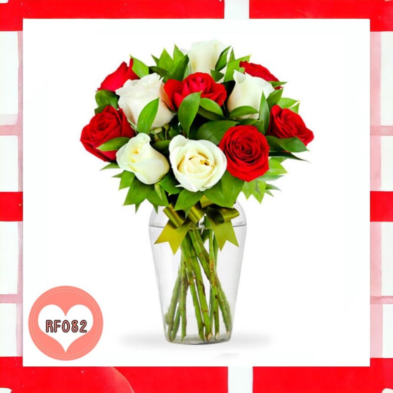 JARRÓN CON 12 ROSAS BLANCAS Y ROJAS RF082