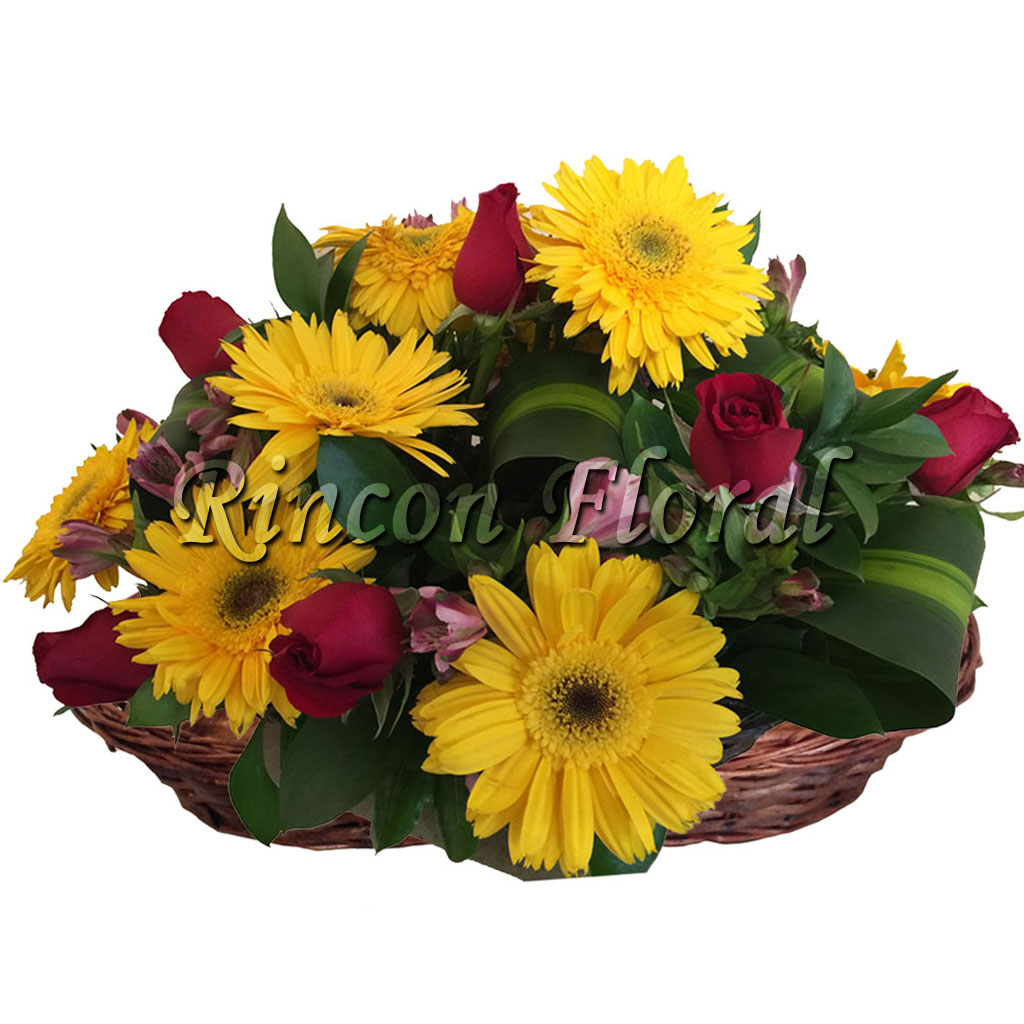 Gerberas Amarillas y Rosas Rojas en Canasta. CÓDIGO: RF108 – Rincón Floral