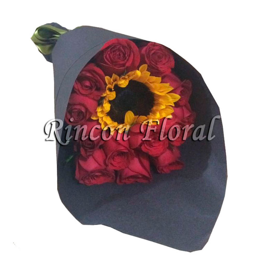 12 Rosas Rojas con Girasol CODIGO: RF210 – Rincón Floral