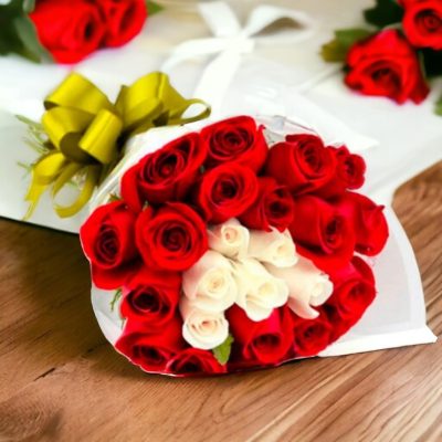 BOUQUET CON 24 ROSAS RF225