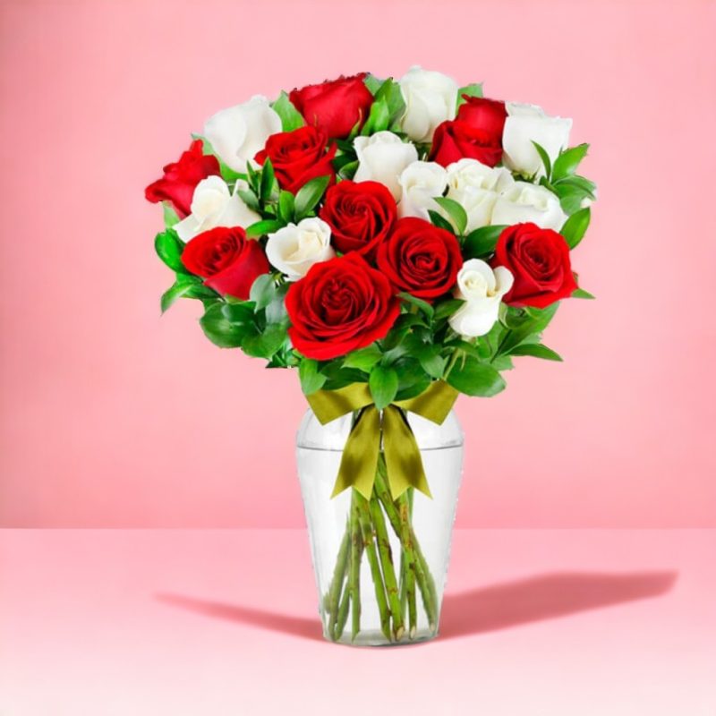 JARRÓN CON 24 ROSAS BLANCAS Y ROJAS RF271