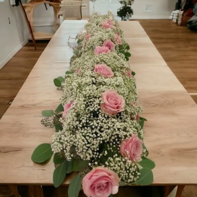JARDINERA CON ROSAS Y BABY BREATH RF721