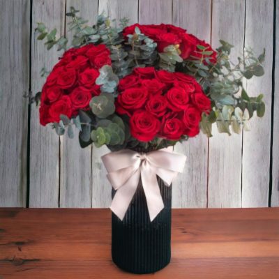 JARRÓN CON 50 ROSAS RF729