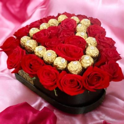 CORAZÓN CHICO CON ROSAS Y RERREROS RF739