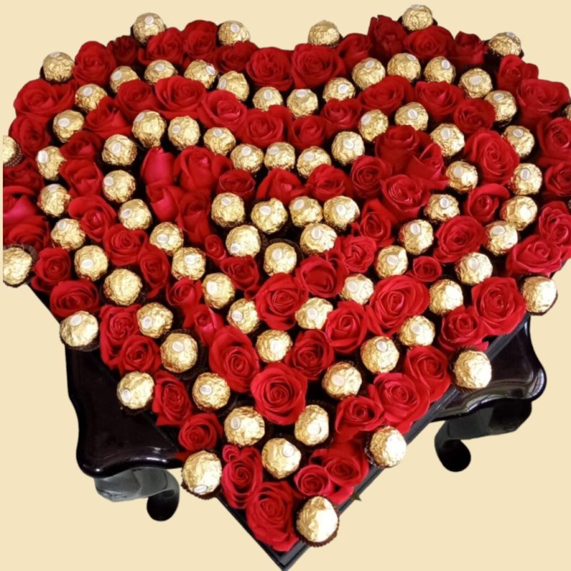 CAJA CORAZÓN CON FERREROS RF749