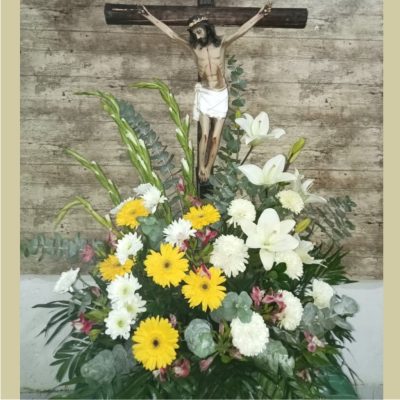 BASE FLORAL CON CRUCIFIJO RF051