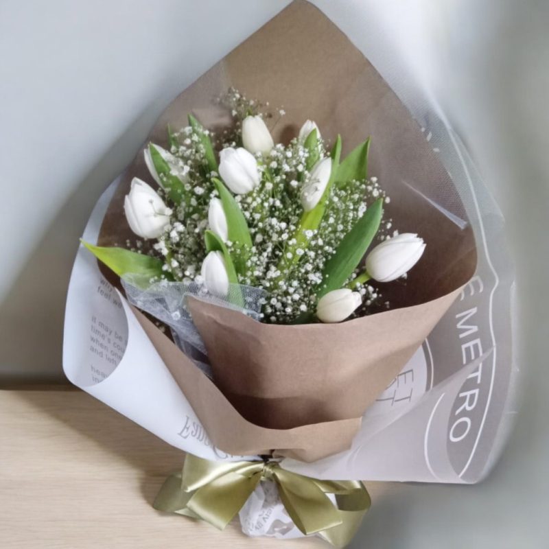 BOUQUET CON 10 TULIPANES Y NUBE RFV97 - Imagen 2
