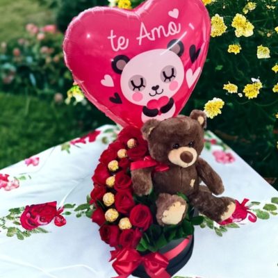CAJA CILINDRO CON ROSAS, FERRERO, PELUCHE Y GLOBO RFV40