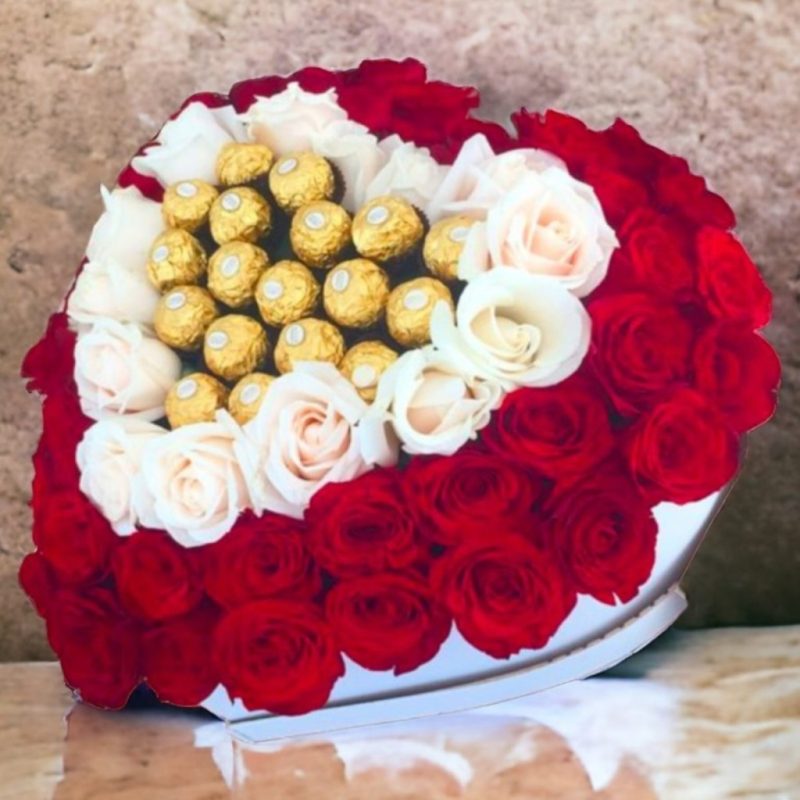 CAJA CORAZÓN CON FERRERO Y ROSAS RFV88