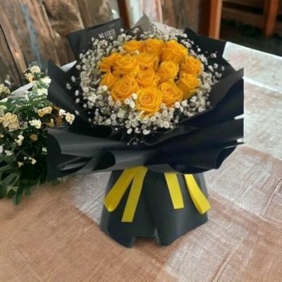 BOUQUET CON 14 ROSAS AMARILLAS Y BABY RFA040