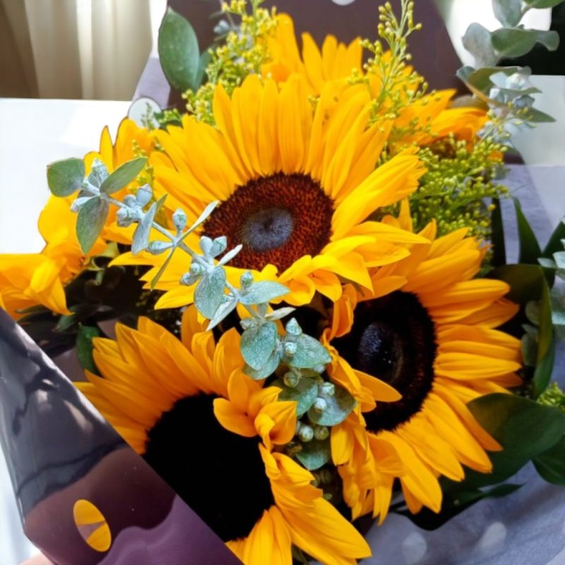 BOUQUET CON 5 GIRASOLES RFA029