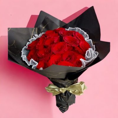BOUQUET CON 25 ROSAS EN ORGANZA RFM07