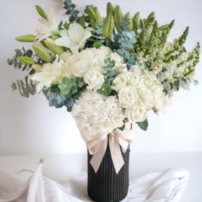 JARRÓN CON FLORES BLANCAS RF311