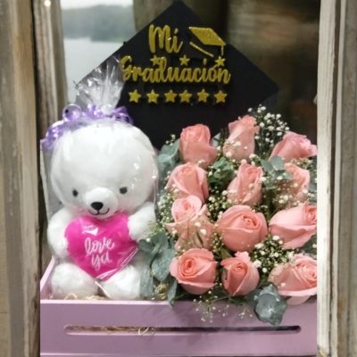 CAJA GRADUACION CON ROSAS Y PELUCHE RF899