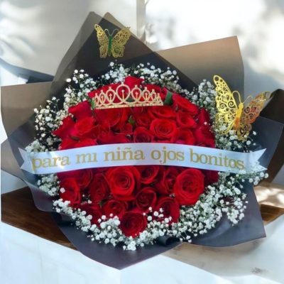 BOUQUET CON 50 ROSAS, BABY BRETH Y DECORACIÓN RF957