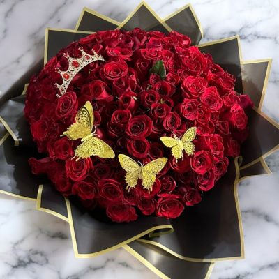 BOUQUET CON 200 ROSAS DECORADAS RF948