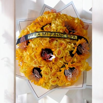 BOUQUET CON 100 ROSAS Y 10 GIRASOLES RFA019