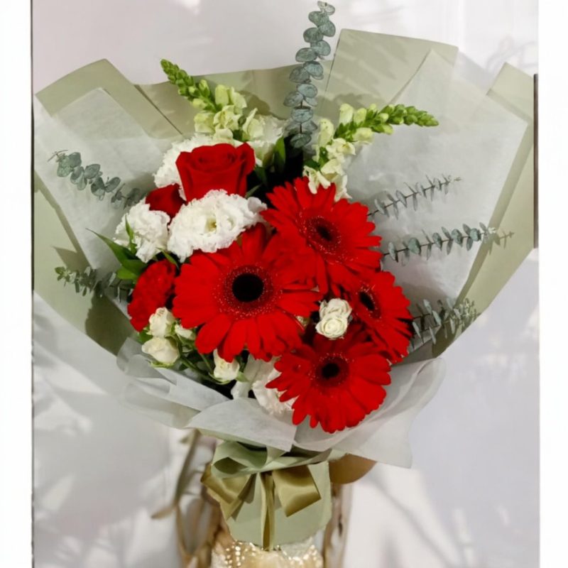 BOUQUET CON GERBERAS Y ROSAS ROJAS RF913