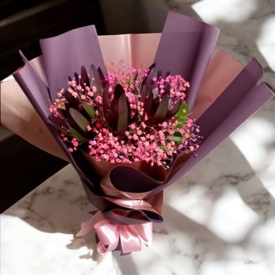 BOUQUET CON "SAFARI" Y BABY BREATH RF904