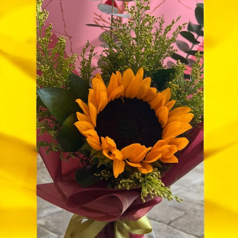 BOUQUET CON UN GIRASOL RF866 - Imagen 4