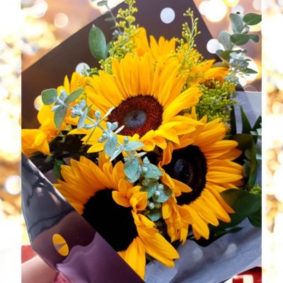 BOUQUET CON 5 GIRASOLES RF857