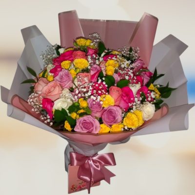 BOUQUET CON 36 ROSAS Y MINIROSAS RF854