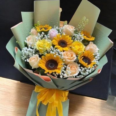 BOUQUET DE 5 GIRASOLES CON 10 ROSAS RFA012