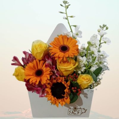 CAJA  SOBRE BLANCO Y FLOR VARIADA RFV144