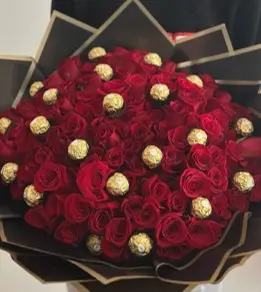 Buquet de 100 Rosas y Ferrero RFV212
